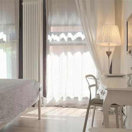 Bed In Bo Saragozza Konukevi 3*